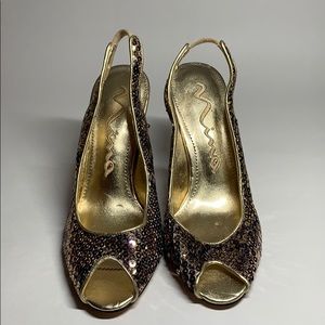 NINA Women’s Pumps - Gold - Size 8M - Preworn